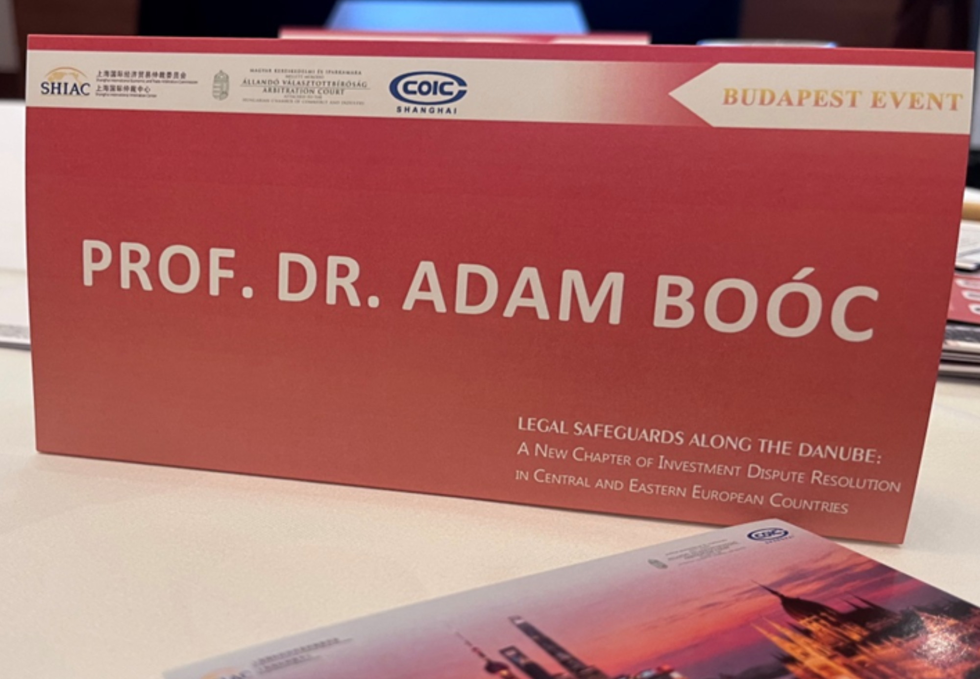 Prof. Dr. Boóc Ádám névtáblája látható a képen a Legal Safeguards Along the Danube rendezvényen